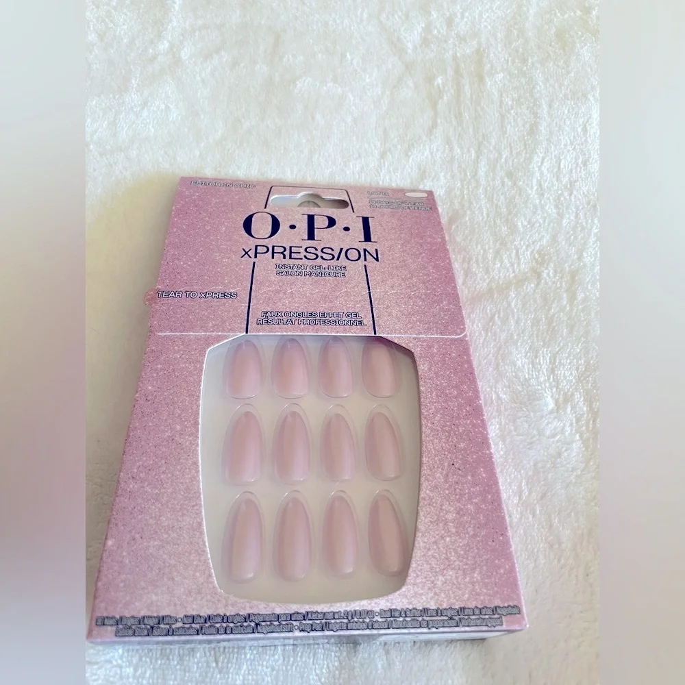 OPI xPRESS/ON Editor in Chic Gel-Like Nails
